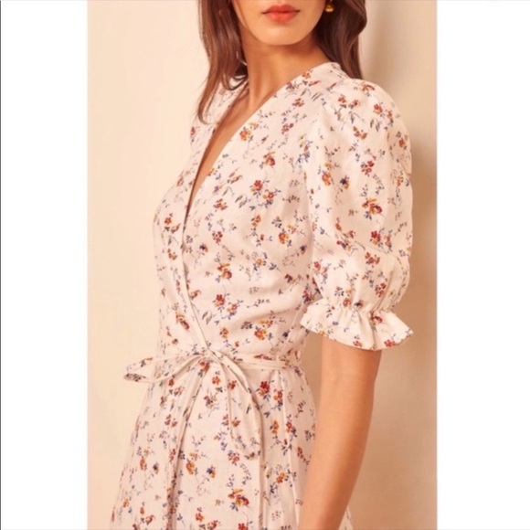 REFORMATION Carmelo Gabrielle Linen Floral Wrap Mini Dress - Picture 4 of 16